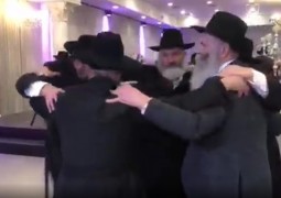 ריקוד חסידי רוסי בחתונת הת' נפתלי צבי גלנט מירושלים, עב ריקוד חסידי רוסי בחתונת הת' נפתלי צבי גלנט מירושלים, עב