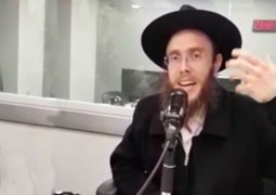 מפעים: כך השליח מתגבר על הרתיעה לדבר בפני קהל • צפו מפעים: כך השליח מתגבר על הרתיעה לדבר בפני קהל • צפו