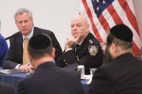 ראש העיר ניו יורק יוצר קואליציות נגד אנטישמיות