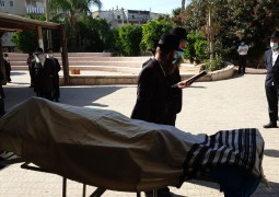 הלווייתו של המחנך ר' אלחנן יעקובוביץ' ז הלווייתו של המחנך ר' אלחנן יעקובוביץ' ז