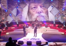 צמאה לך נפשי: נמואל הרוש ומשה לוק מבצעים את ניגונו של הרבי באירוע 'קיץ חי' של רדיו קול חי. על המולטימדיה: ויזואלייב, שמוליק בן הרוש. צפו צמאה לך נפשי: נמואל הרוש ומשה לוק מבצעים את ניגונו של הרבי באירוע 'קיץ חי' של רדיו קול חי. על המולטימדיה: ויזואלייב, שמוליק בן הרוש. צפו