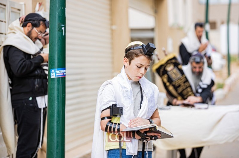 המאבק על 'מתווה החגים' בבתי הכנסת בצל הקורונה