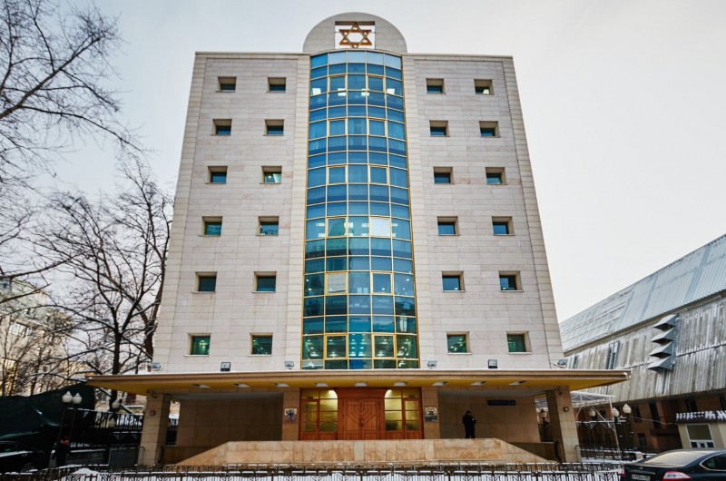 במוסקבה ציינו השבוע עשרים שנה לחנוכת הבית ההיסטורית למגדלור של תורה, חסידות, חינוך וחסד, הגדול ביותר ברוסיה, בראשות הרב בערל לאזאר. ח במוסקבה ציינו השבוע עשרים שנה לחנוכת הבית ההיסטורית למגדלור של תורה, חסידות, חינוך וחסד, הגדול ביותר ברוסיה, בראשות הרב בערל לאזאר. ח