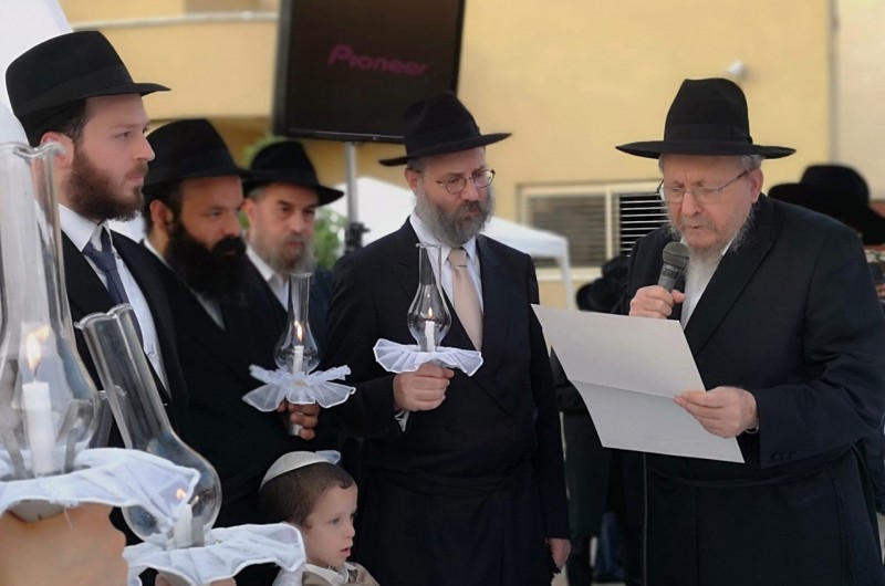 עידן קורונה: חופת חתונת משפחות ביינדמן-אולידורט בחצר בית הכלה שבשכונה הצפונית בכפר חב