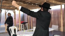 'ושמחת בחגיך': הרב ירחמיאל גורליק שליח חב