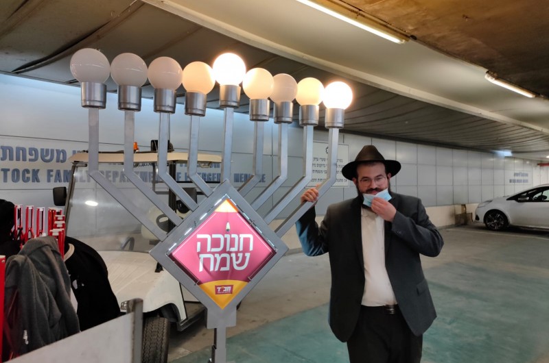 בכתבת וידאו מיוחדת של חדשות 'כאן11': החנוכייה של בית חב