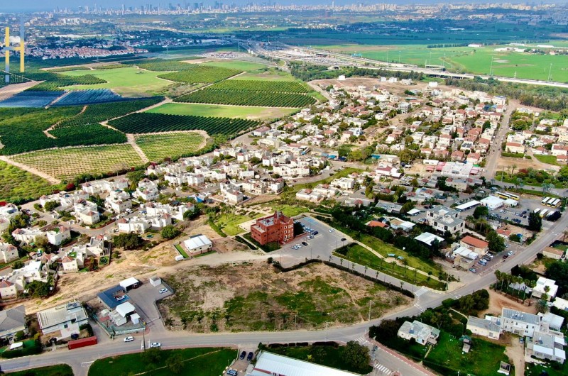 רגע לפני הסערה החורפית שתגיע לסופשבוע: הצלם שניאור שיף תיעד את כפר חב