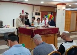 צפו: צפו: