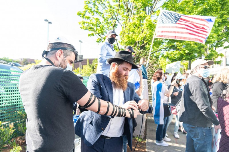 תומכים מרחוק: יהודים בעיר קירקלנד שבוושינגטון ארה