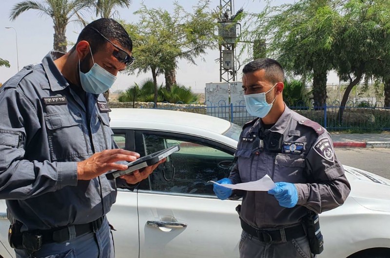 משרד המשפטים שוקל: ביטול קנס למתפללים בתקופת הקורונה