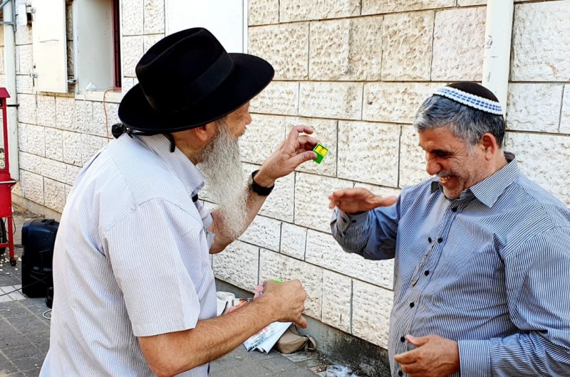 הפנינג לחניכות השכבה הצעירה של בת מלך, בהשתתפות ראש העיר אליהו זוהר לצד מ