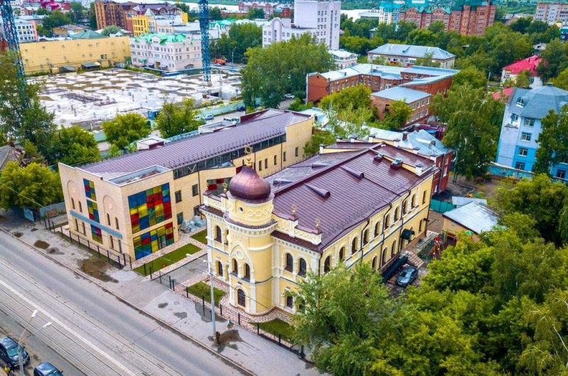בעיר טומסק שבסיביר, ייחנך היום מרכז קהילתי וחינוכי גדול, ליד בית הכנסת, בהשתתפות רבה של רוסיה, אנשי ממשל מקומי ואורחים רבים שהוזמנו ע