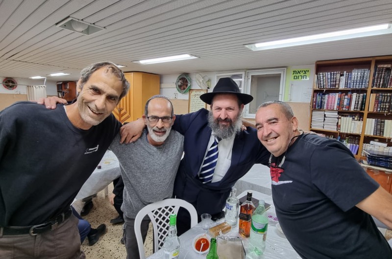 גן יבנה: השלוחים חזרו מהכינוס וחלקו חוויות בהתוועדות