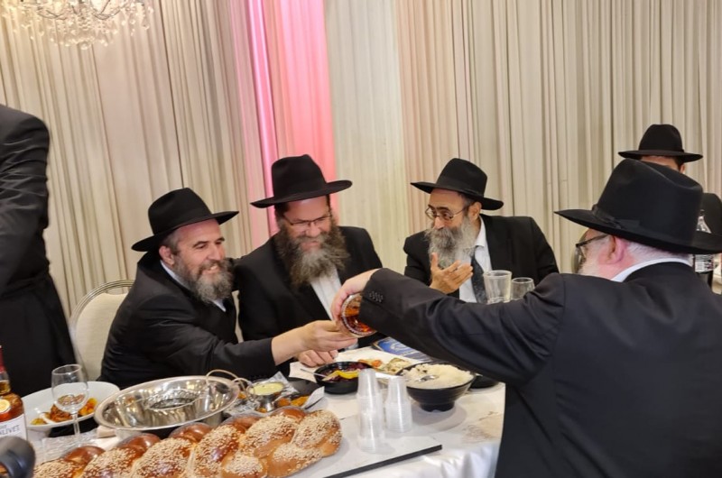 הערב בכפר חב