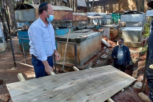 בשיא המלחמה עם המורדים: בבית הקברות היהודי באתיופיה הובא יהודי למנוחות ע