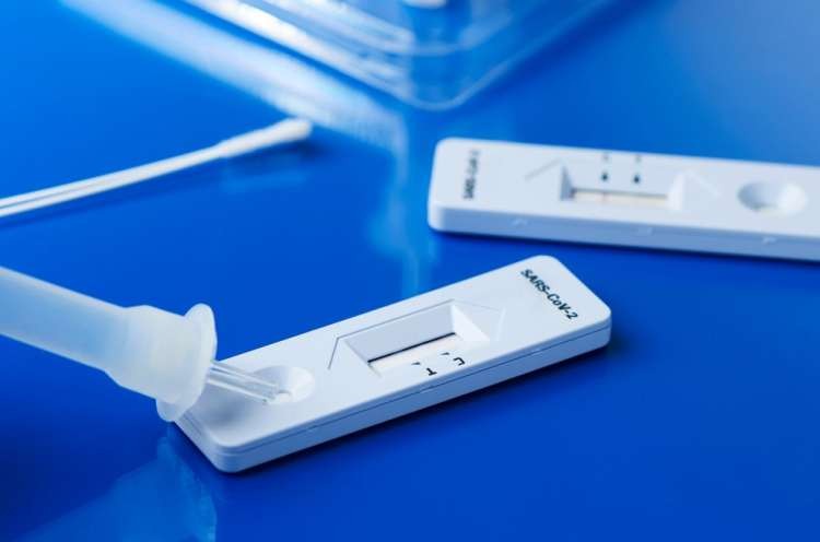 חולים שאומתו לקורונה ב-PCR עשו בדיקה ביתית. מה קיבלו?