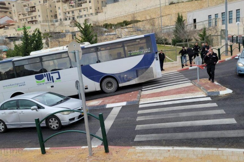 בדרכן לבית הספר: אוטובוס פגע בשלוש אחיות בביתר