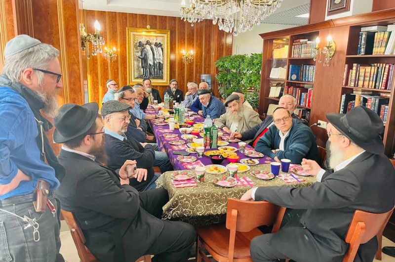 בזמן שצבא רוסיה נלחם באוקראינה: הרב ברוך קליינבערג, מנהל בית חב