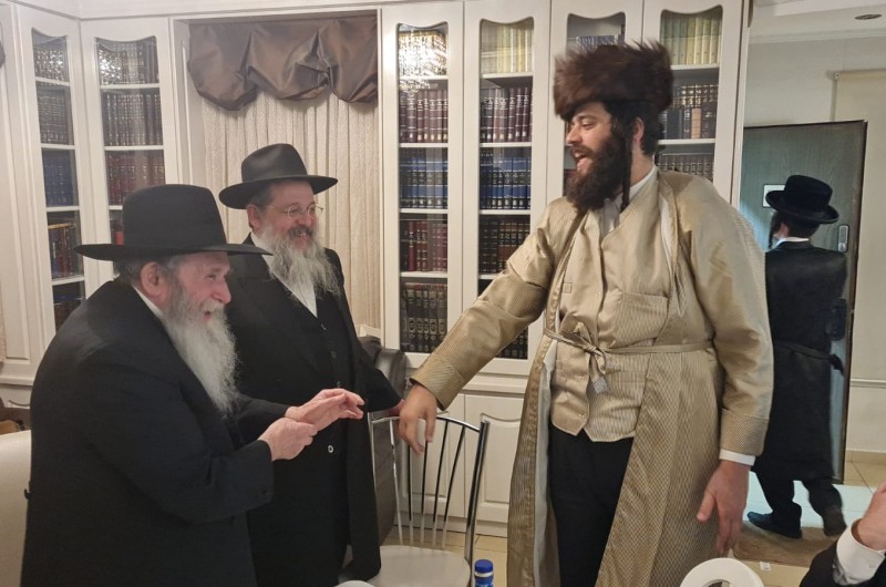 איש לרעהו: ראש העיר אלעד - ישראל פרוש, בביקור חג פורים אצל רב קהילת חב