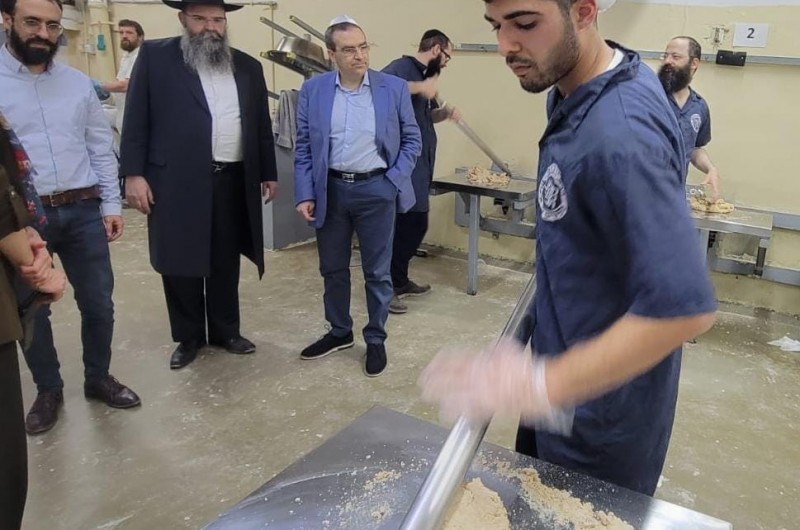 נציג האיחוד האירופי בישראל מר דימיטר טזאצנב ביקר בכפר חב''ד, כאורחו של יו