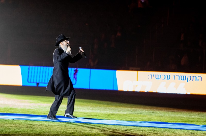 בלי מסכי לד ובלי אפקטים: מחשבות על האירוע ההיסטורי