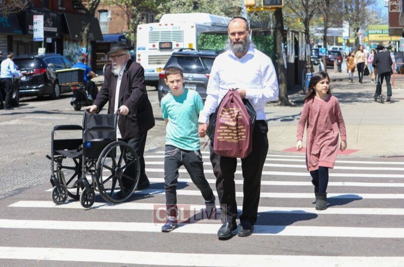 הקניות של הרגע האחרון: ערב חג הפסח בקראון הייטס