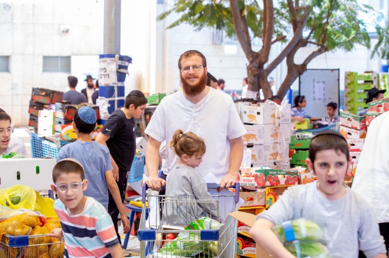 פרוייקט ענק: מאות תושבי שיכון חב