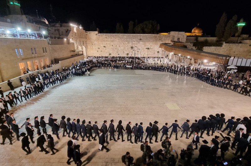 כ-50,000 איש פקדו את הכותל המערבי בשבת וחג השבועות