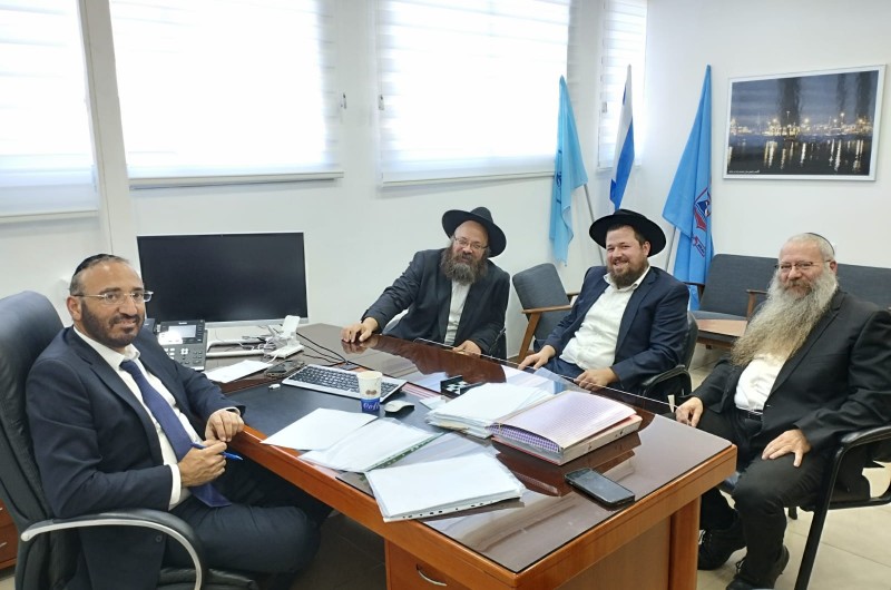 נציגי שליחי הרבי בחיפה נפגשו עם יושב ראש המועצה הדתית