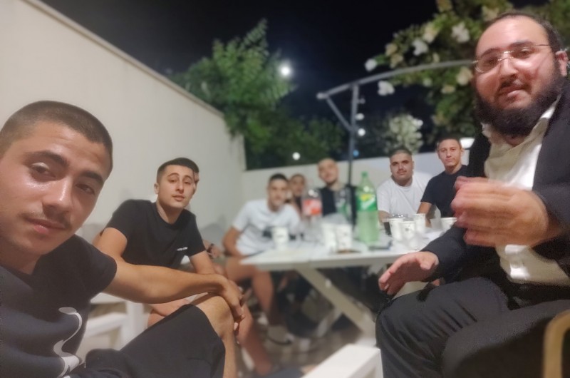 שיעור ראשון בראשון: השליח של חב