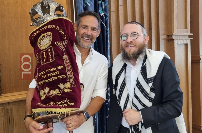 איש התקשורת והטלוויזיה דני רופ בביקור בבית חב