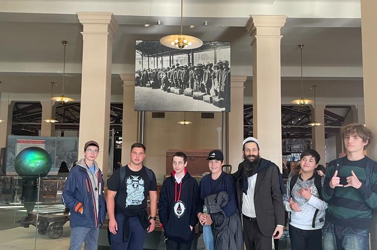 צעירים מגרמניה ערכו מסע מרגש לניו יורק היהודית