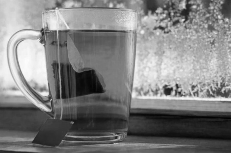 מכוס תה שנשפך: פעוטה בת שנה וחצי במצב בינוני