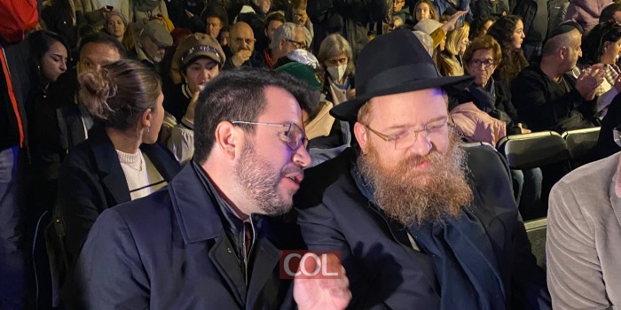בהשתתפות מאות יהודים ברחובה של עיר: שליח חב