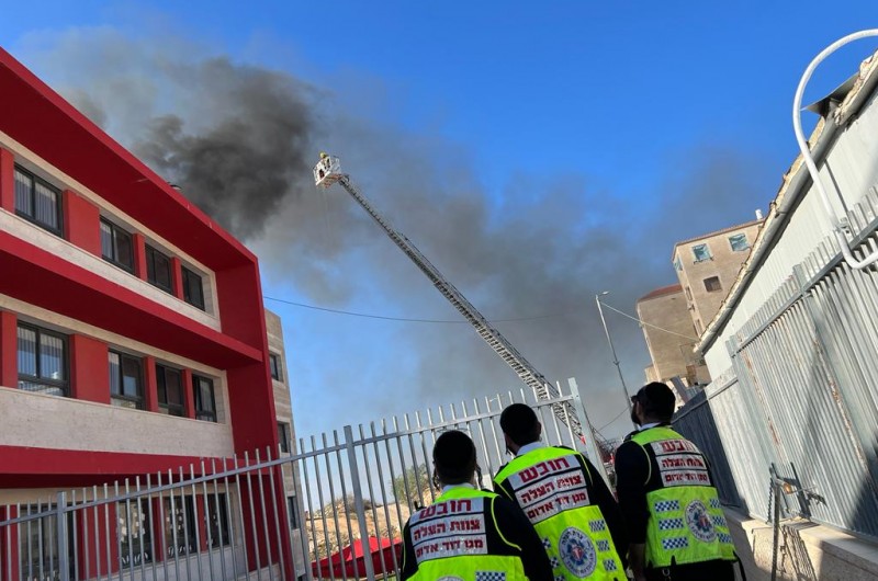 שריפה פרצה בבית ספר  ברחוב 