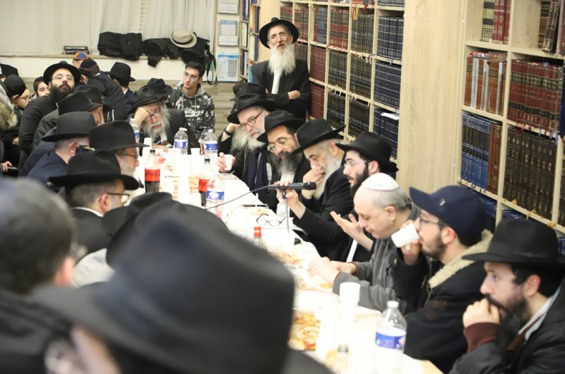 בבירת צרפת: אנ