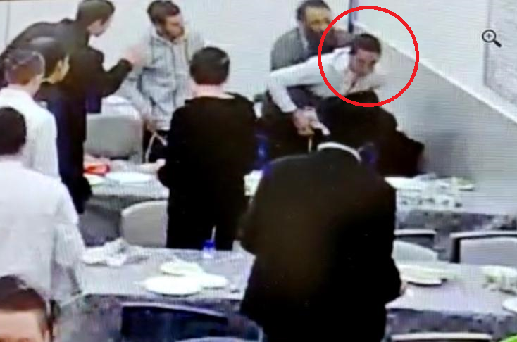 במהלך הארוחה: בחור הישיבה נחנק ואיש צוות הציל את חייו