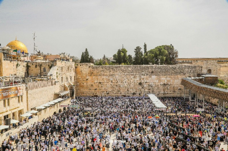 בצל המתיחות: עם ישראל לא וויתר על ברכת הכהנים המסורתית