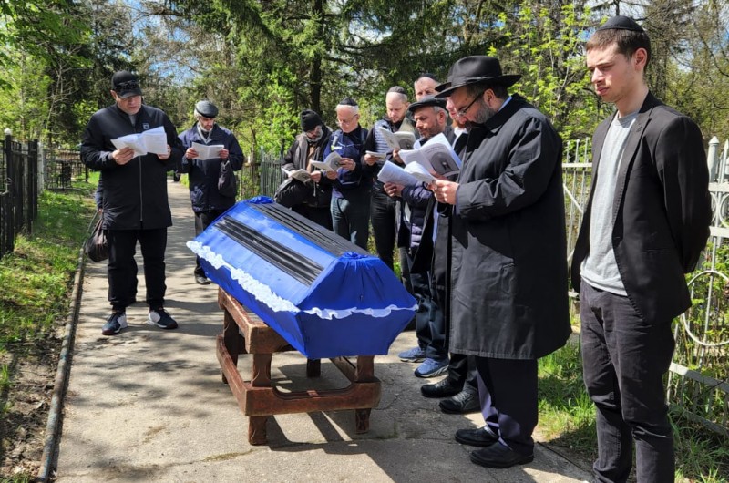 אותרה גופת חייל יהודי שנהרג בקרבות; השליח הביא לקבורה