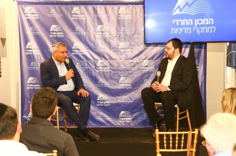 חבר הכנסת זאב אלקין בראיון בפאנל עם העיתונאי החב