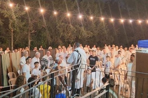 אלפי חיפאים התפללו בכיפור בבתי הכנסת הפתוחים של חב