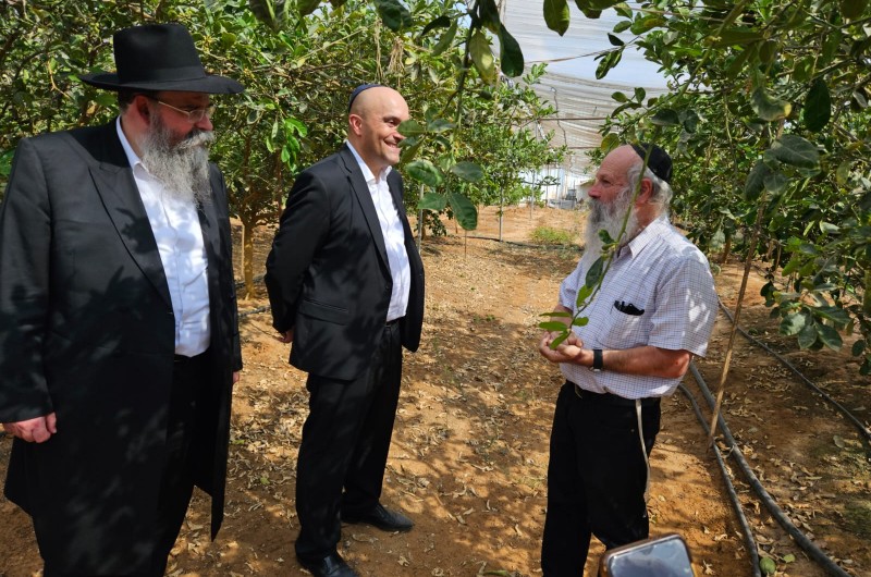 שגריר צרפת בישראל ערך ביקור חגיגי בכפר חב