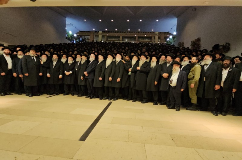 במקביל לכינוס השלוחים בניו יורק: אלפי שלוחי הרבי בארץ הקודש מתכנסים בבנייני האומה בירושלים 