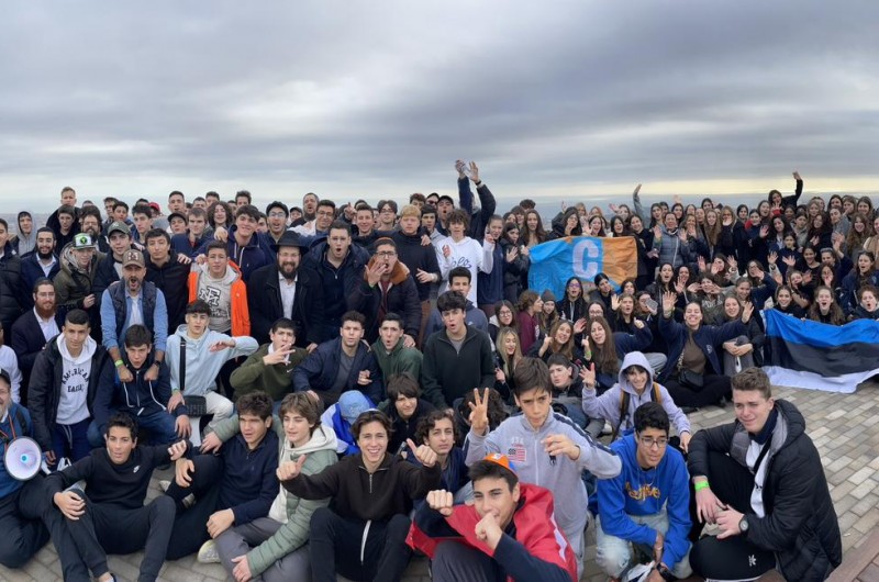 מאות בני נוער יהודים מ-16 מדינות באירופה הגיעו לשבתון CTeen של גאווה יהודית בברצלונה