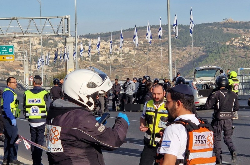 3 יהודים נרצחו בפיגוע ירי בכניסה לירושלים ו-11 נפצעו