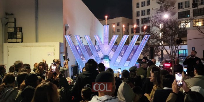 פרסומי ניסא: הדלקת נר רביעי של חנוכה ולאחר מכן שמחת החג בנמל תל אביב 