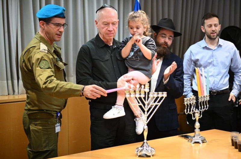השליח לצה השליח לצה