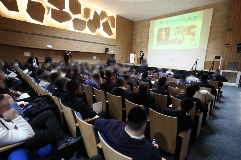 הקהל דמע: טקס פתיחה מרגש למחזור 2 של 'קודקוד' הקהל דמע: טקס פתיחה מרגש למחזור 2 של 'קודקוד'