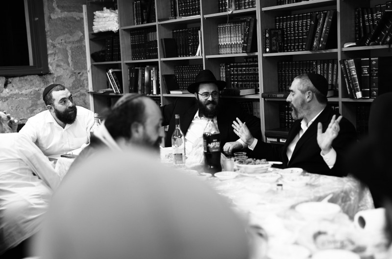 התוועדות סוחפת בקהילת חב''ד פתח תקווה לכבוד פורים קטן עם הרב משה אורנשטיין ר''י חב''ד נתניה. צילום: משה זלטפולסקי