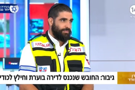 החובש שחילץ קשישים מתוך דירה בוערת משחזר • צפו